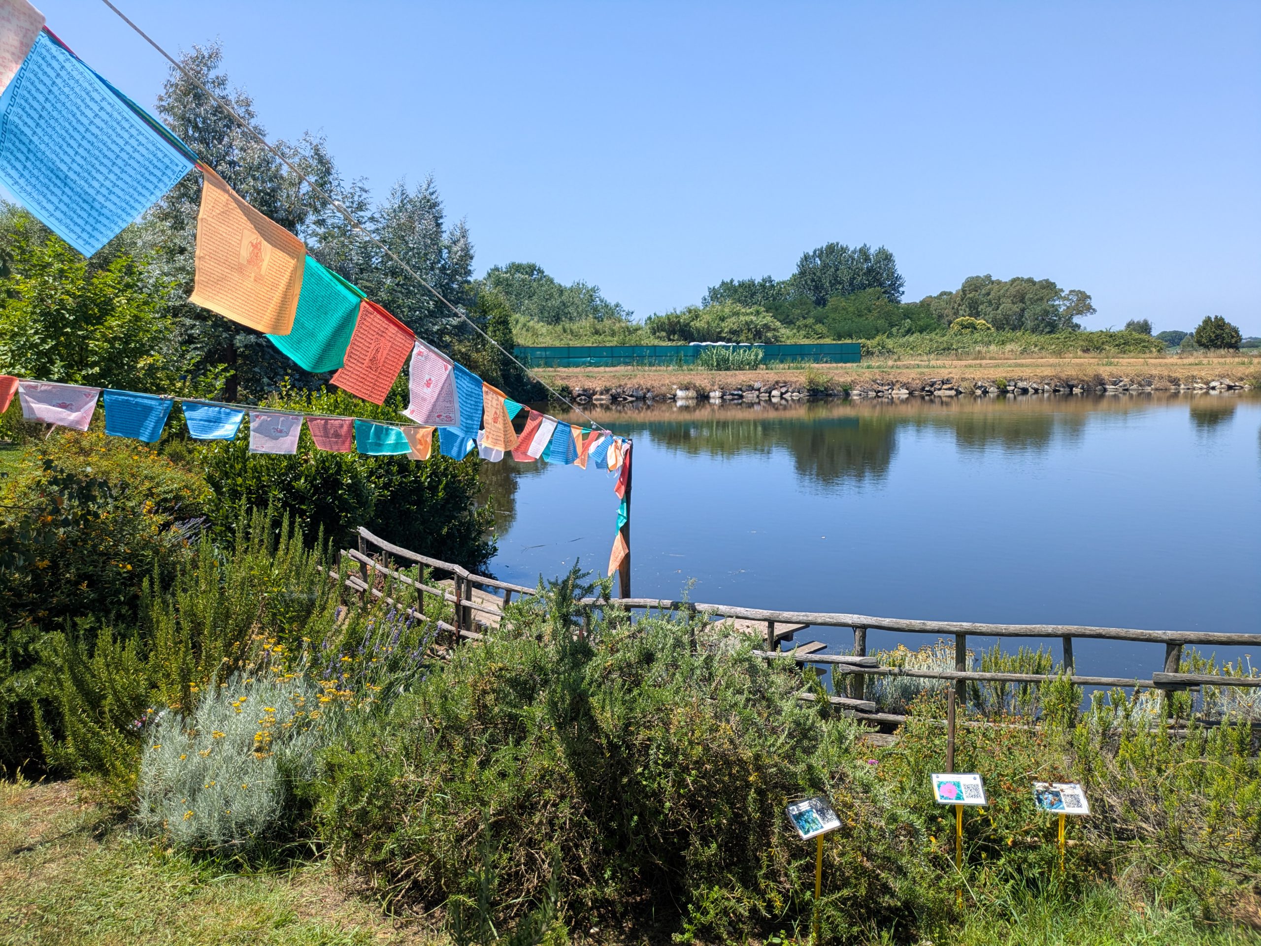 Vista del laghetto del Giardino di Manipura - La Via delle Erbe e dei Fiori